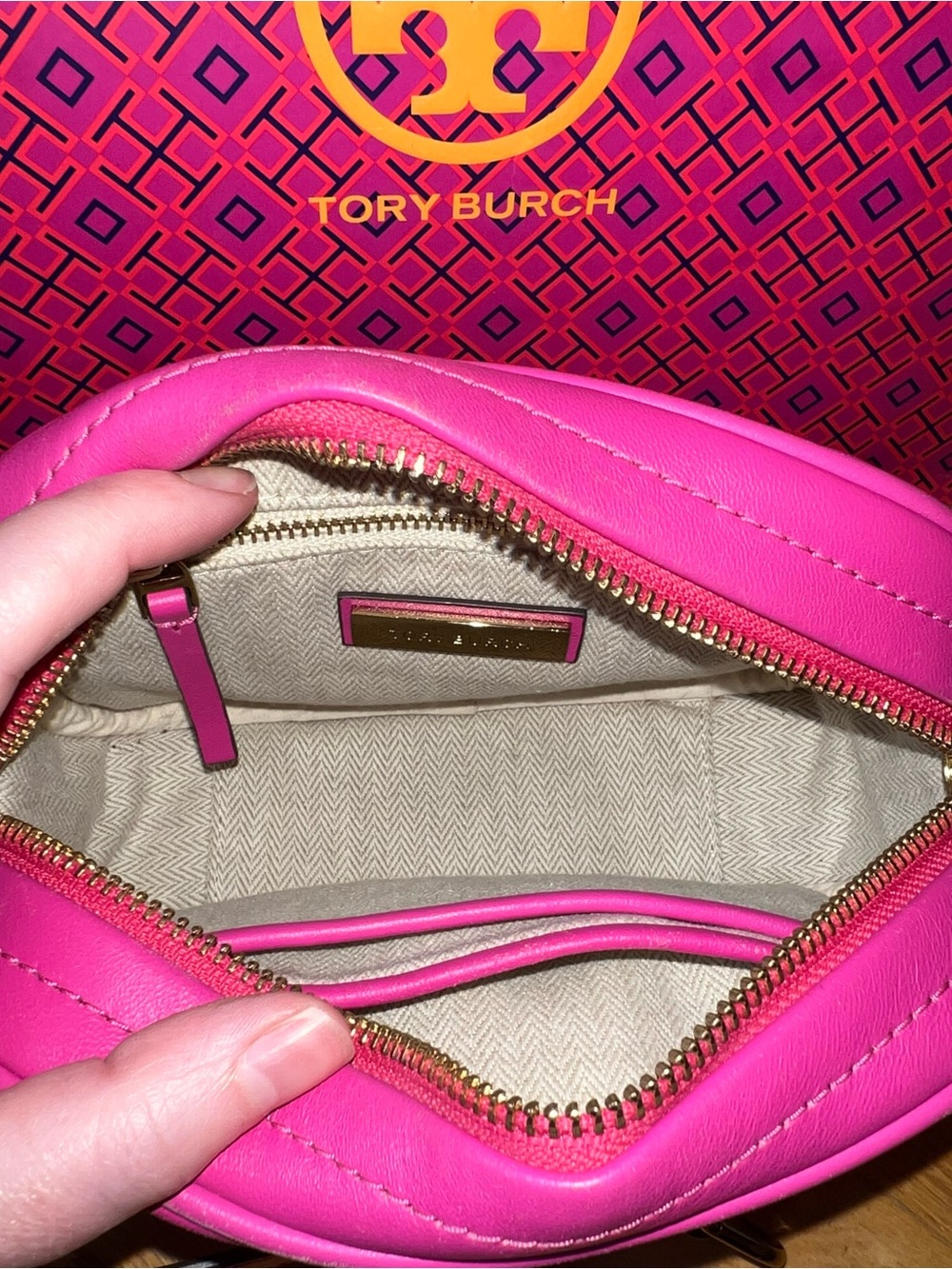 Tory Burch Crazy Pink Kira Chevron Small Leather Camera Bag - Picture 11 of 14